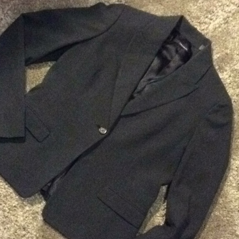 Tahari blazer